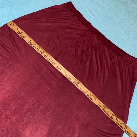 COLLECTIONS ETC. maxi skirt faux suede godet fluted style burgundy NEW size XXLG - Picture 9 of 11